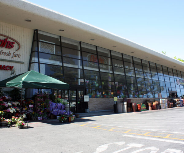 Side view of the Ralphs Market
